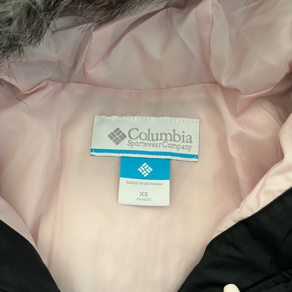 Columbia girls 6/6X Jacket - Fur Hood - Picture 3 of 4